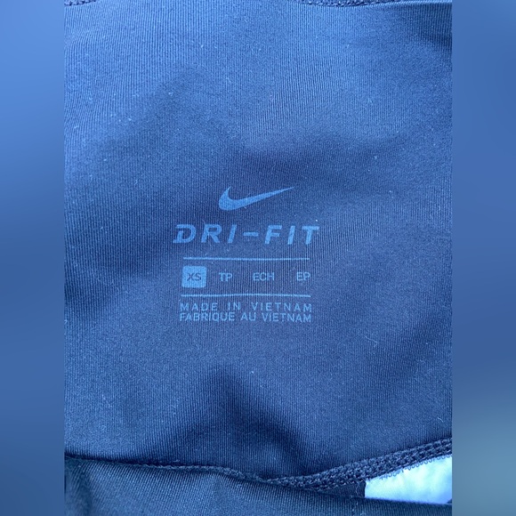 Nike Dri Fit Women's Black Straight Leg Capri 7/8 Leggings Size XS - Picture 3 of 6